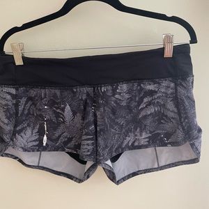 Lululemon Shorts size 8
